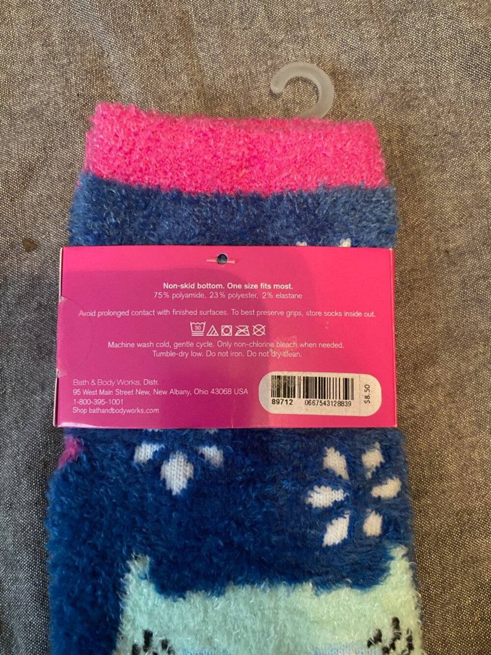 Bath & Body Works + Jolly Christmas Set Of Fuzzy Lounge Socks NWT - Picture 2 of 5